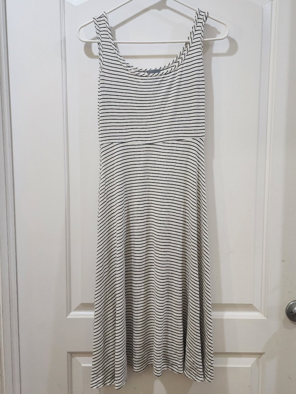 Olivia Rae Women's Striped Sleeveless Scoop Neck Casual Knee Length Dress Small